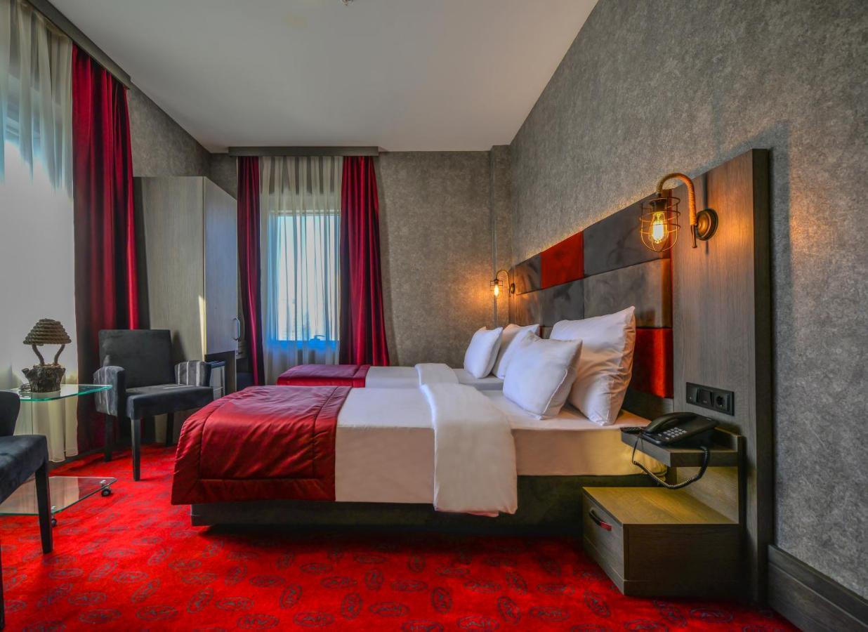 A11 Hotel Atasehir Istanboel Buitenkant foto