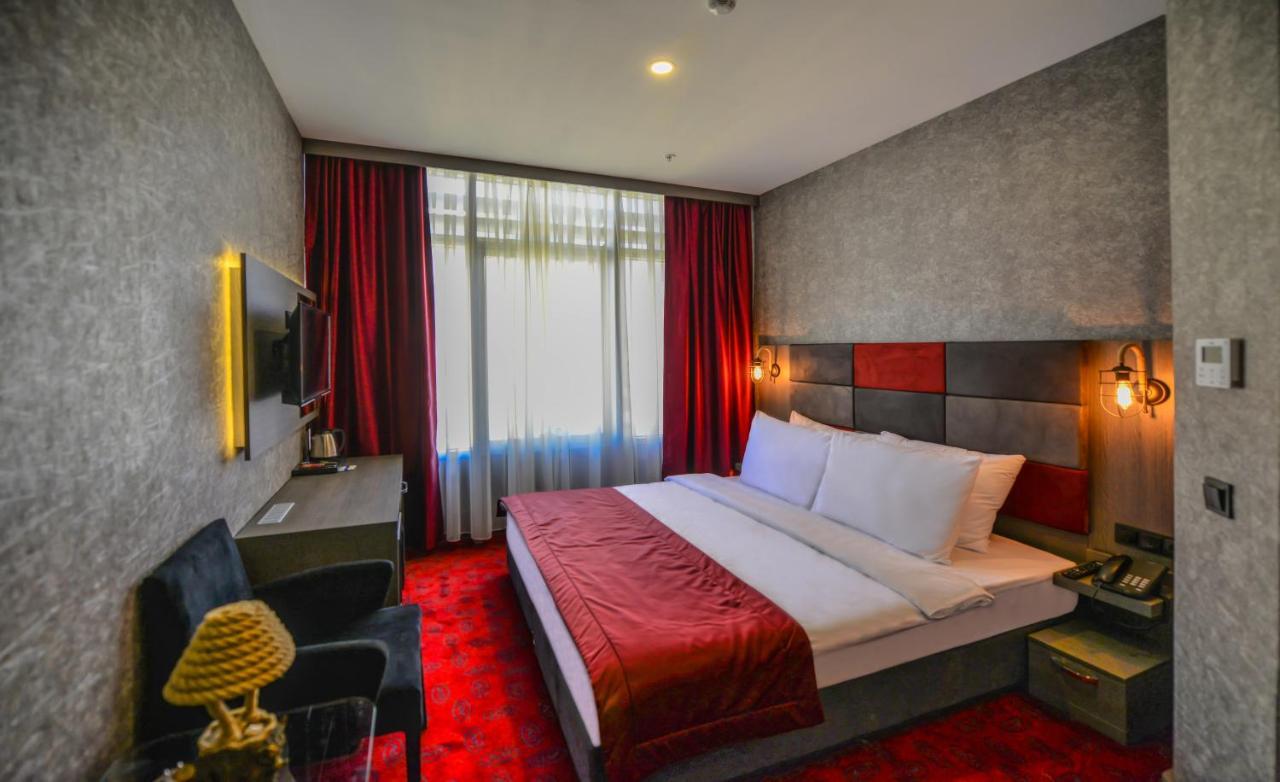A11 Hotel Atasehir Istanboel Buitenkant foto
